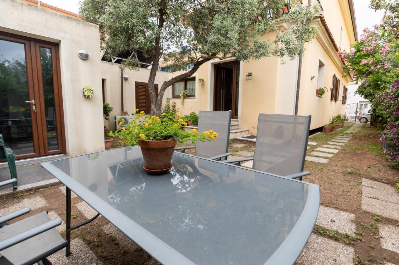 Theo'S Rooms Olbia Dış mekan fotoğraf