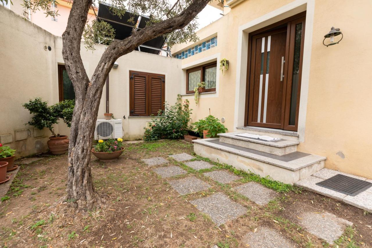Theo'S Rooms Olbia Dış mekan fotoğraf